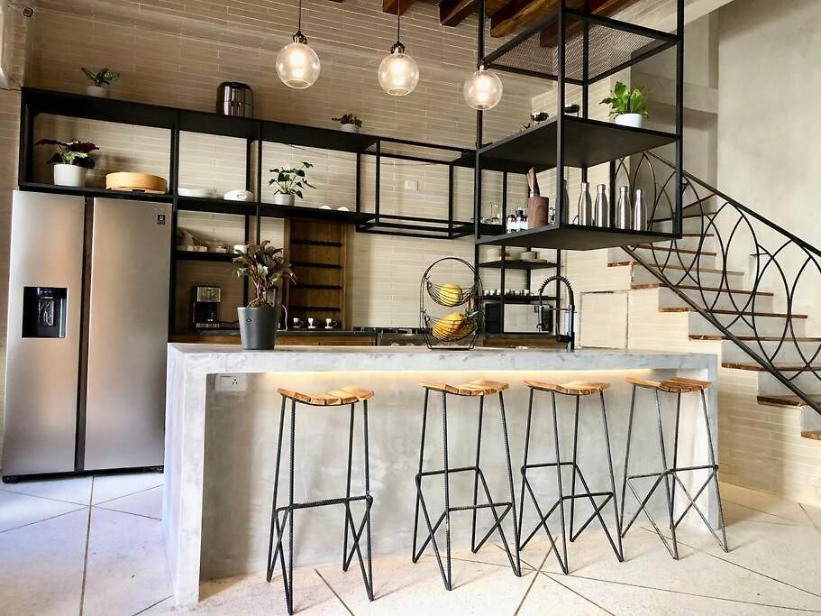 Casa San Antonio, De Diseno Con Piscina En La Azotea. *