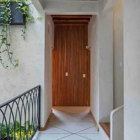 Casa San Antonio, De Diseno Con Piscina En La Azotea.