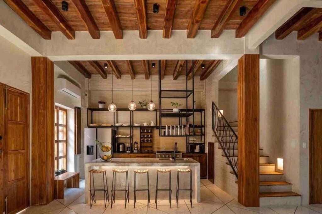 Casa San Antonio, De Diseno Con Piscina En La Azotea. Villa