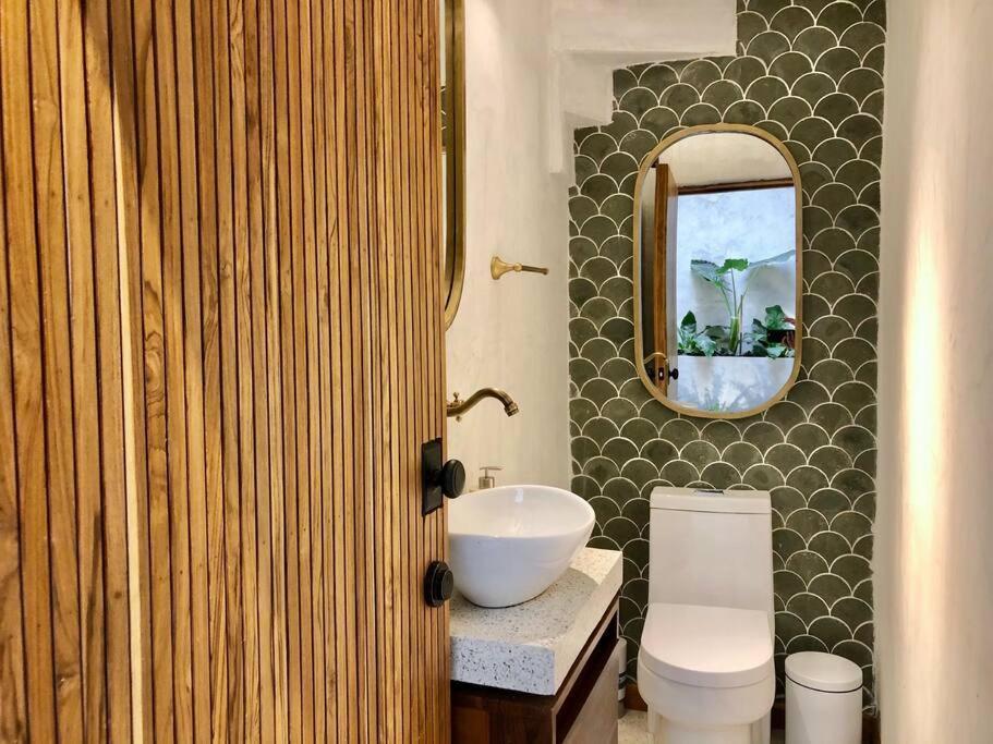 Casa San Antonio, De Diseno Con Piscina En La Azotea.