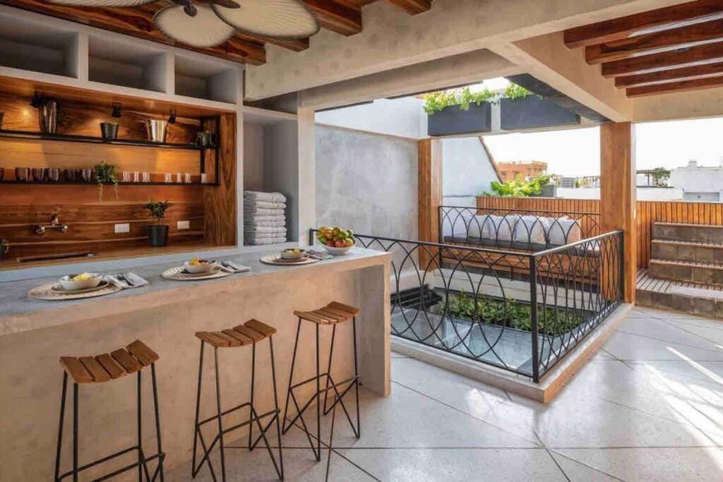 Casa San Antonio, De Diseno Con Piscina En La Azotea. Cartagena